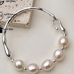 Elegant Silver Pearl Bracelet